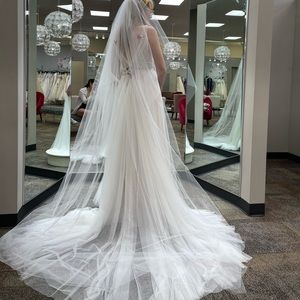 Size 8 Wedding Dress NEW NEVER WORN Maggie Sottero A-Line Ivory